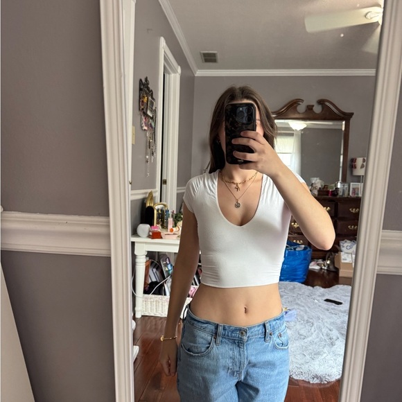 White V-Neck Women's Top - Picture 1 of 3
